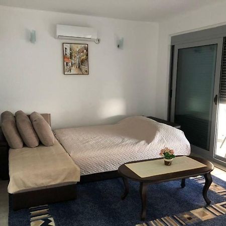 Apartman Ail 2 Ulcinj Ngoại thất bức ảnh