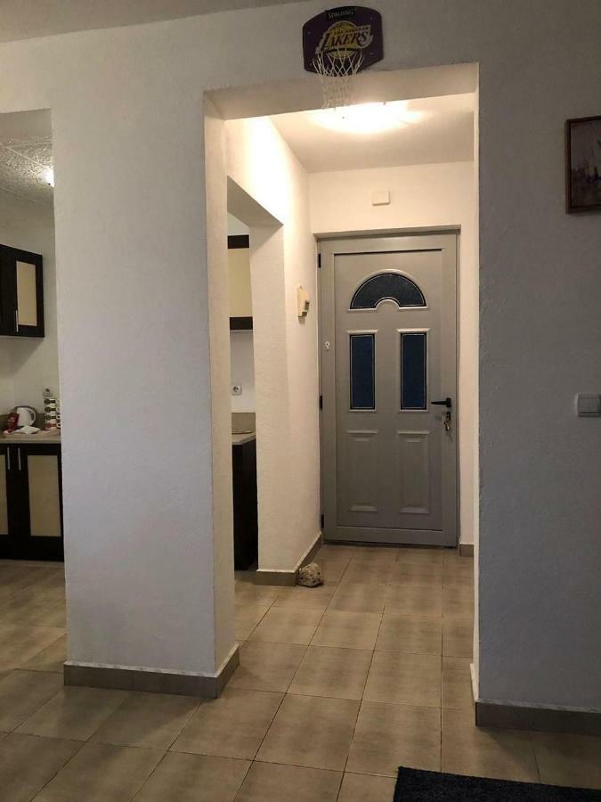 Apartman Ail 2 Ulcinj Ngoại thất bức ảnh